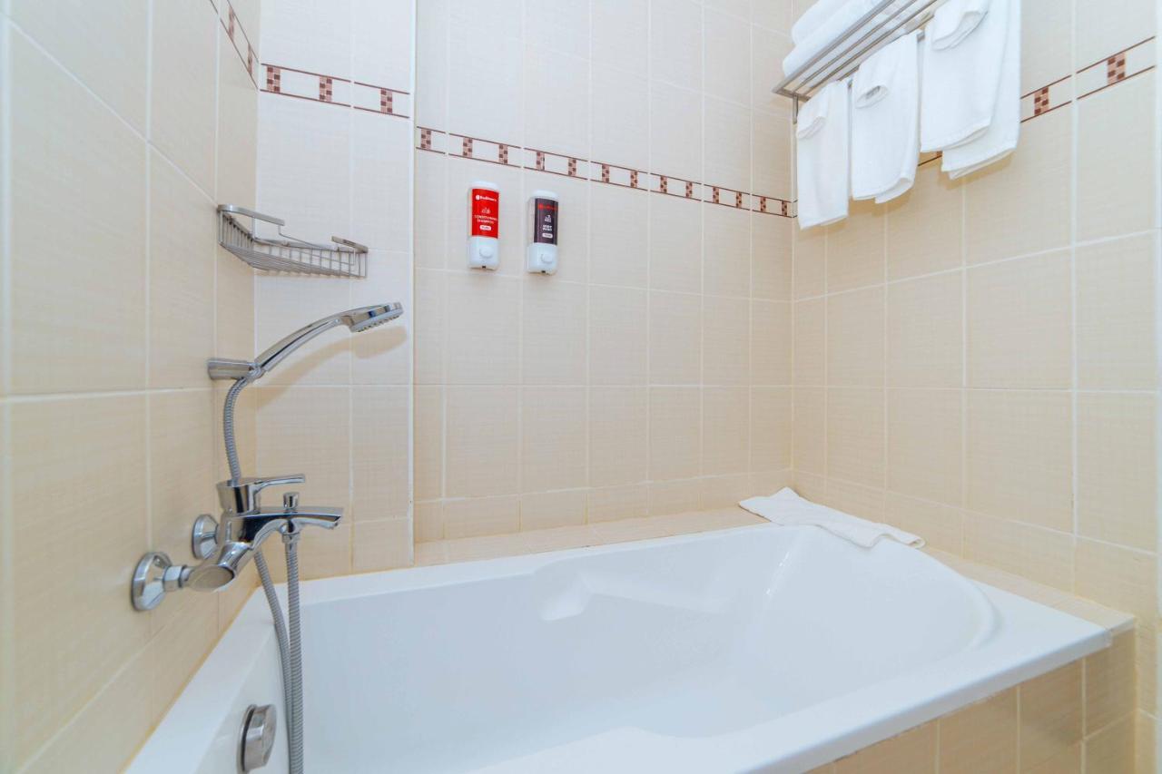 Reddoorz Premium @ Sta Rosa Tagaytay Road Otel Silang Dış mekan fotoğraf