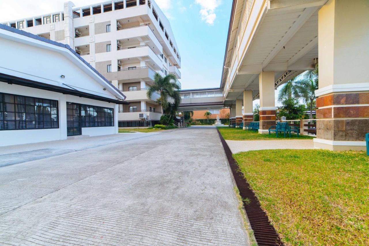 Reddoorz Premium @ Sta Rosa Tagaytay Road Otel Silang Dış mekan fotoğraf