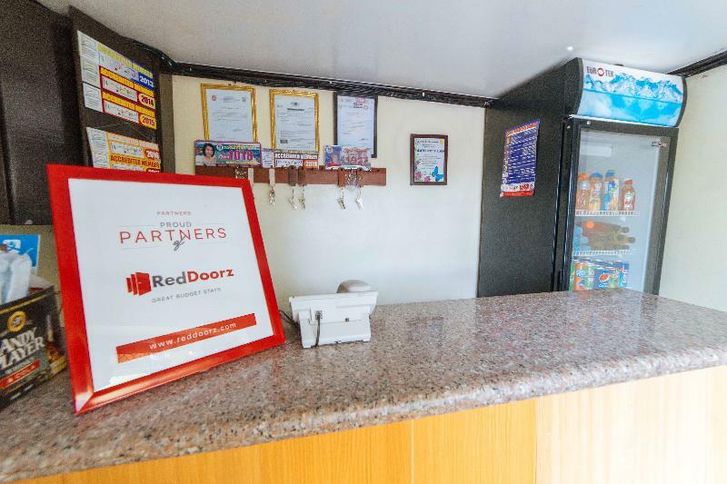 Reddoorz Premium @ Sta Rosa Tagaytay Road Otel Silang Dış mekan fotoğraf